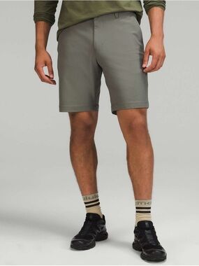 Lululemon Shorts Mens 33 ABC Classic Fit 9" Grey Sage Warpstreme